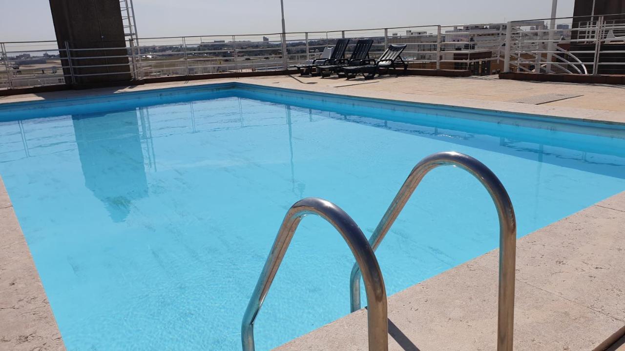 Apart Lisbon Pool Metro Garage Ngoại thất bức ảnh